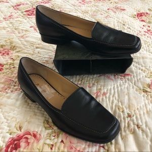 Rockport Women’s Slip-on Leather Loafers NWOT!